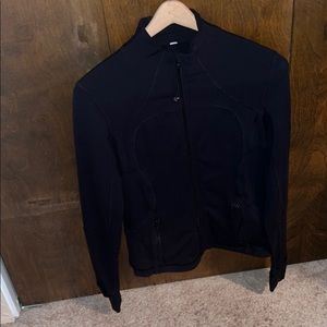 Lululemon jacket black size 6
